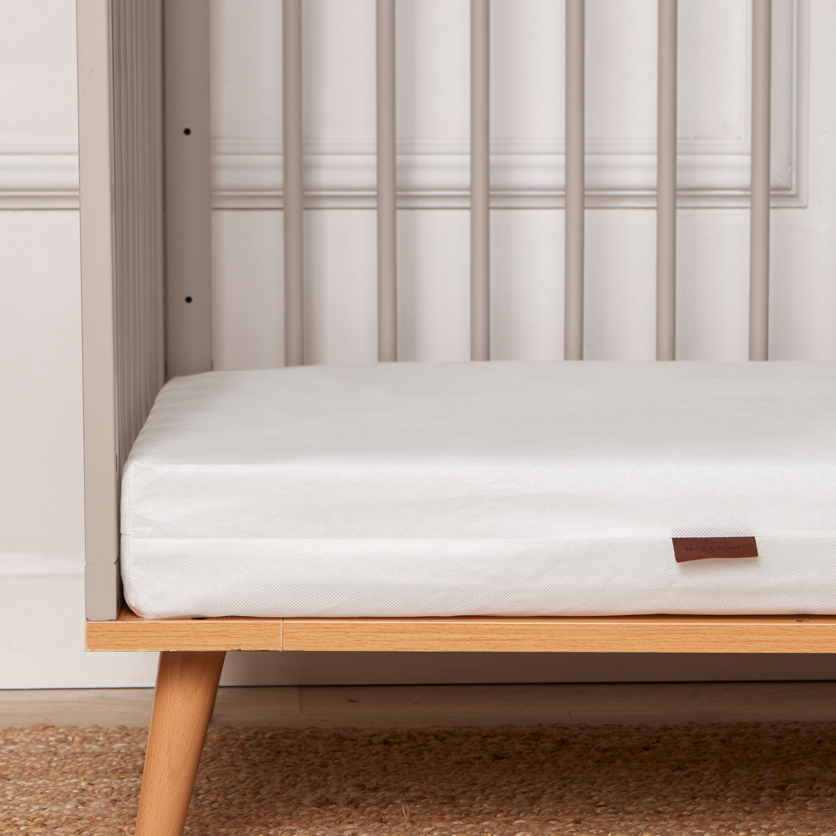 HUT Toddler Bed & Mattress Bundle